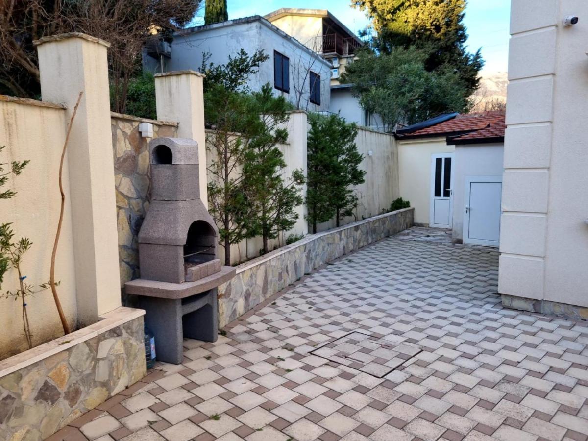Greenhill-1 Sutomore Apartm Екстер'єр фото