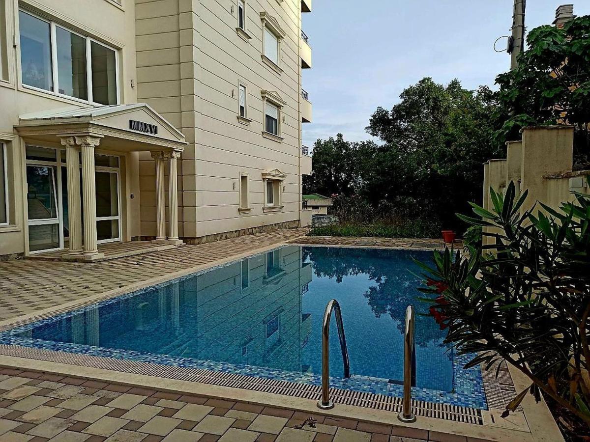 Greenhill-1 Sutomore Apartm Екстер'єр фото